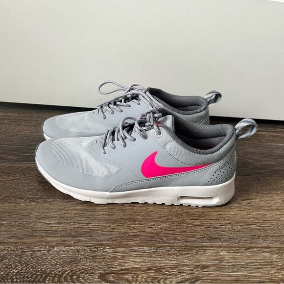 Air Max Thea GS 'Grey Hyper Pink' 6.5 Youth - Picture 1 of 7